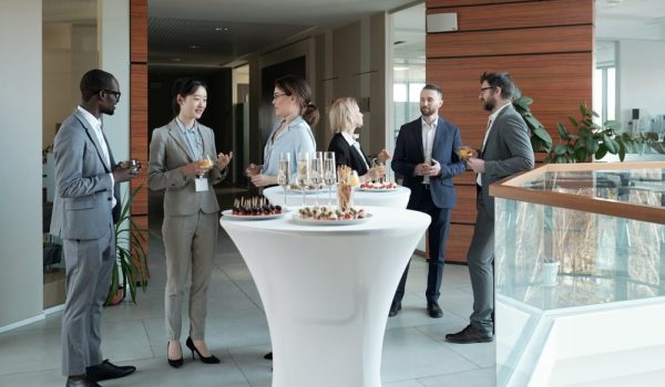 68924e9a265fcab08277e2a7_shutterstock_2140269661